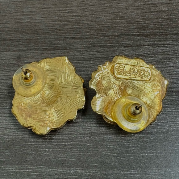 Elizabeth Cole Swarovski Crystal Earrings Antique Finish Flower Post Pierced - Picture 2 of 3